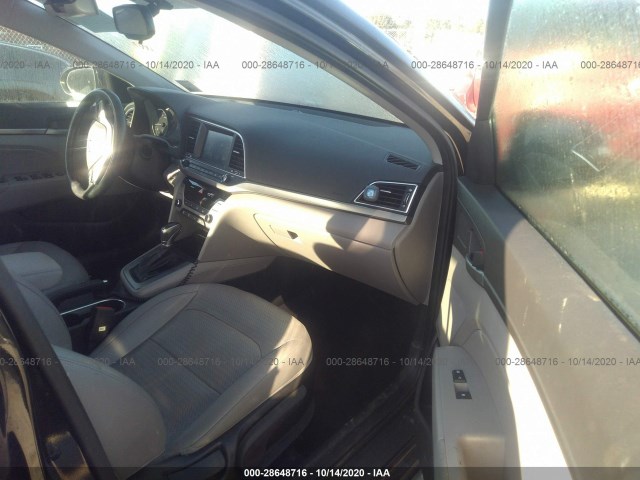 KMHD84LF8HU156580  hyundai elantra 2017 IMG 4