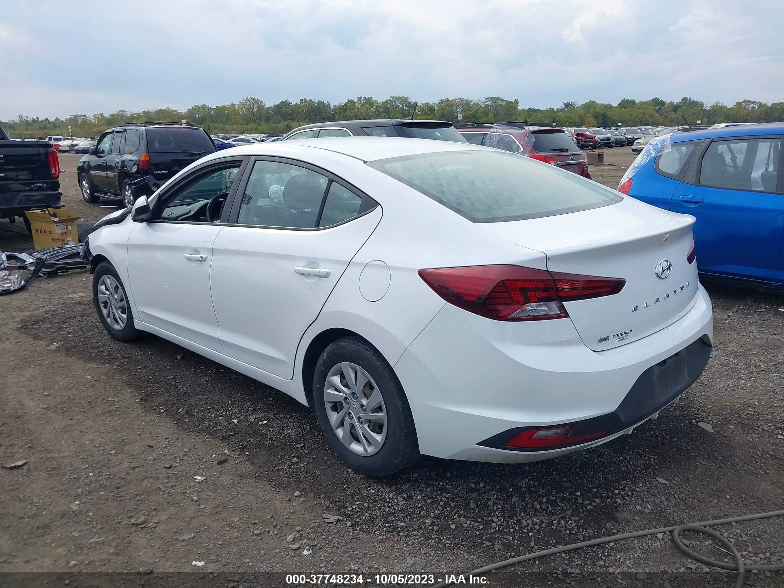 5NPD74LF1KH442022  hyundai elantra 2019 IMG 2