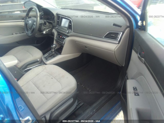 5NPD84LF6JH363604  hyundai elantra 2018 IMG 4