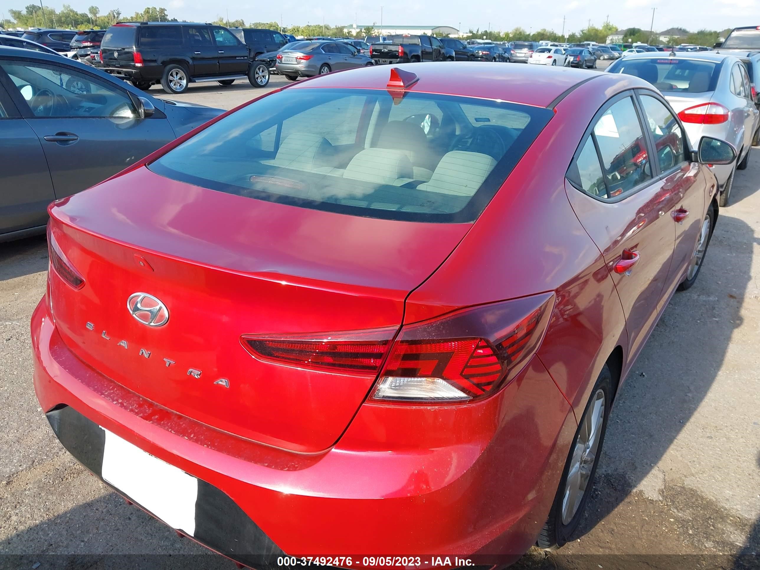 KMHD84LF3KU737184  hyundai elantra 2019 IMG 3