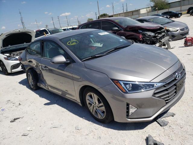 KMHD84LF7LU948129  hyundai elantra 2018 IMG 3