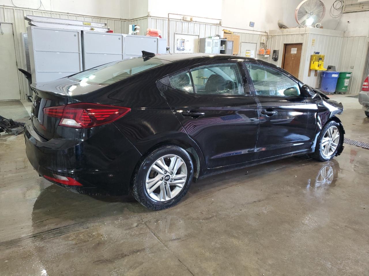 KMHD84LF5LU021212  hyundai elantra 2019 IMG 2