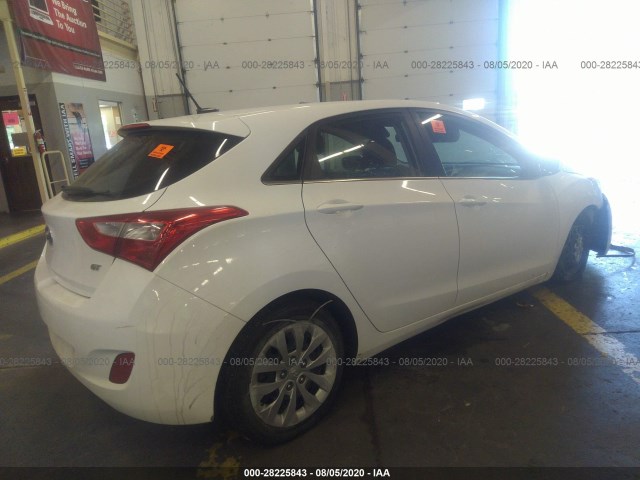 KMHD35LH3HU361293  hyundai elantra gt 2017 IMG 3