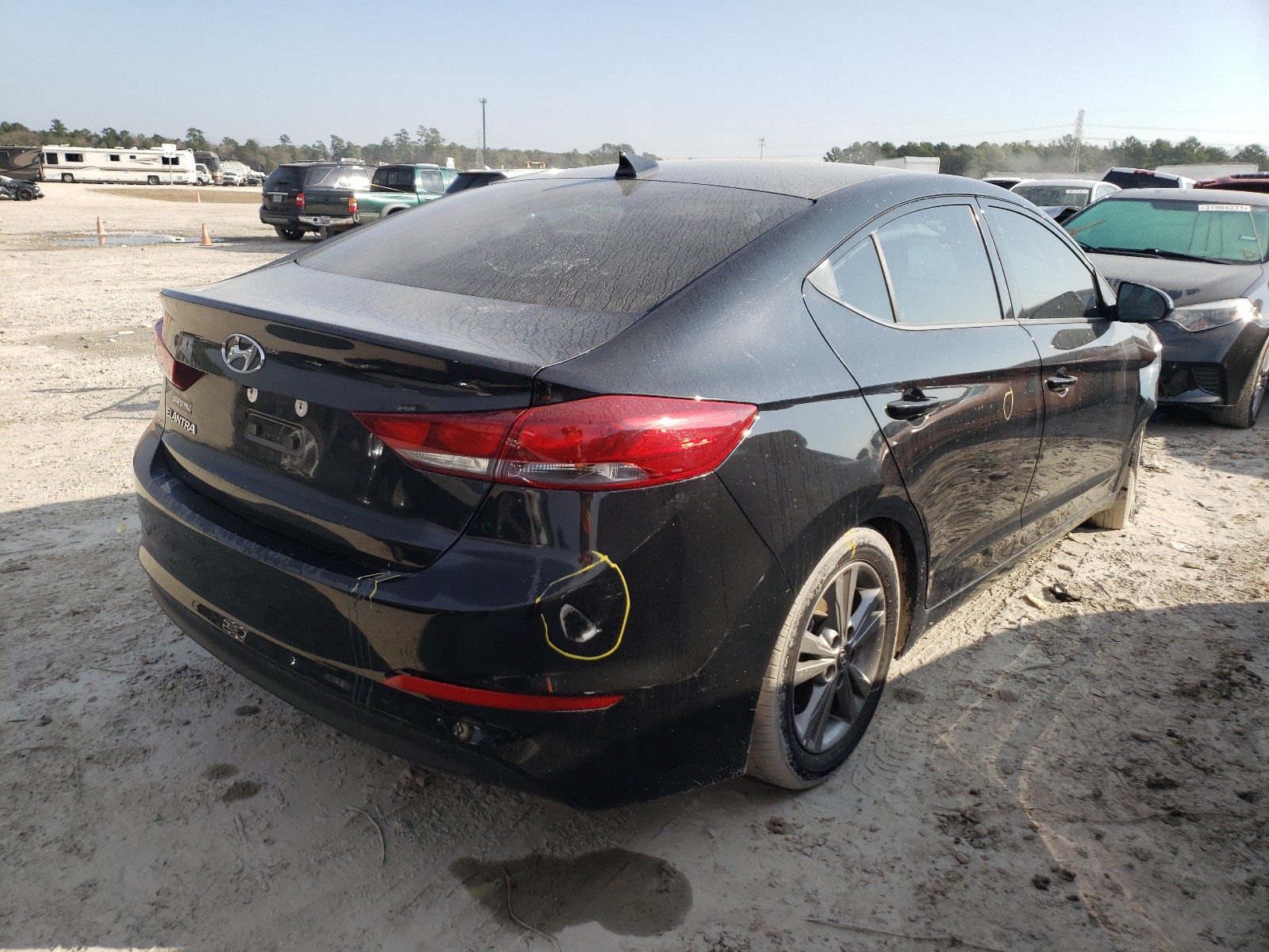 5NPD84LF9JH323789  hyundai elantra se 2018 IMG 3