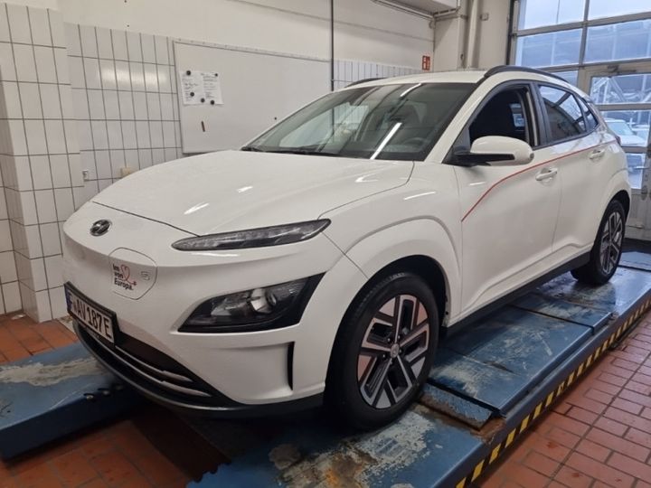 TMAK281HFMJ038515  hyundai kona 2021 IMG 1