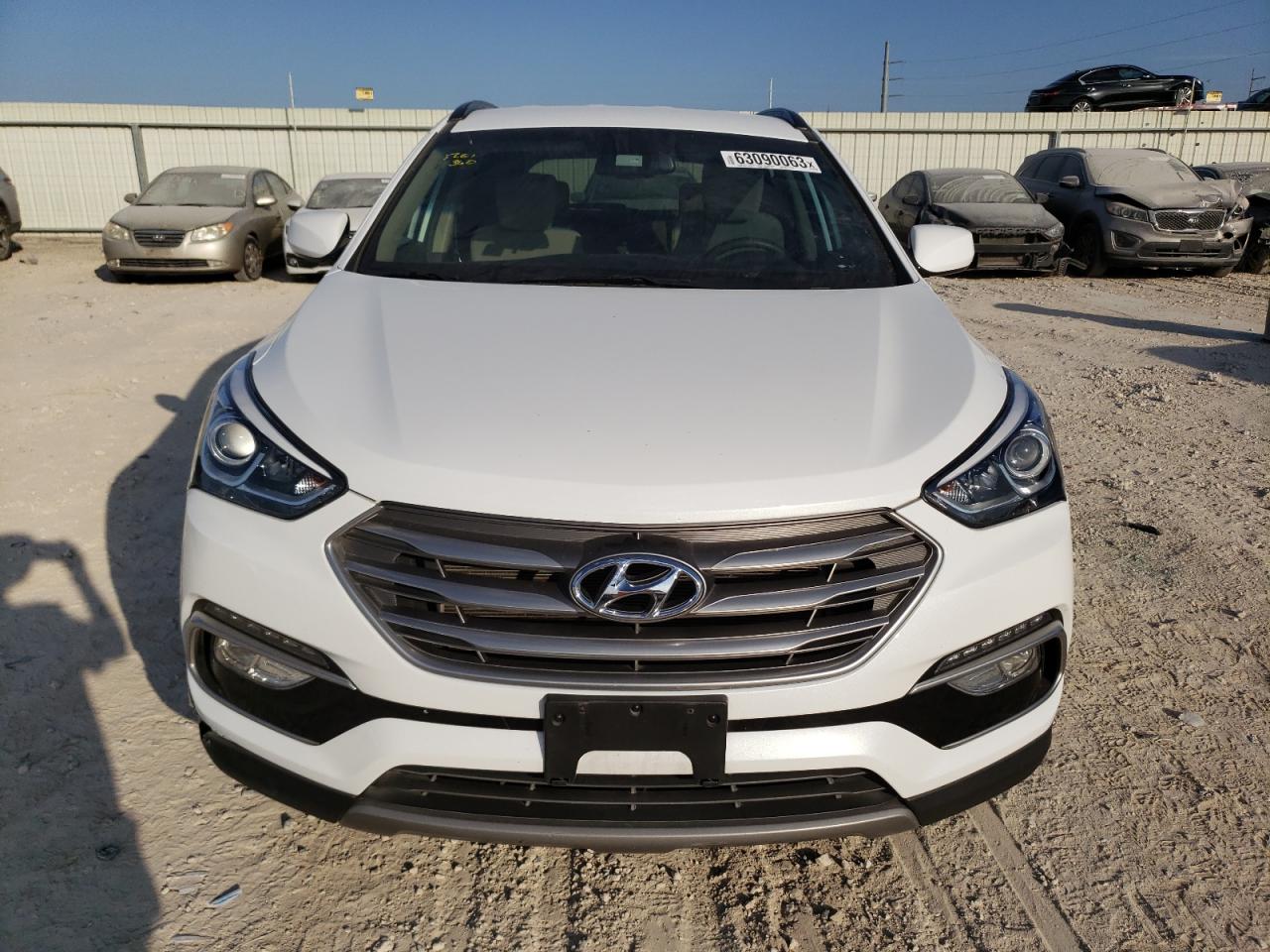 5NMZU3LB2HH005979  hyundai santa fe 2017 IMG 4