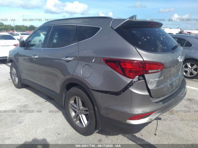 5NMZU3LB1JH069694  hyundai santa fe 2017 IMG 2