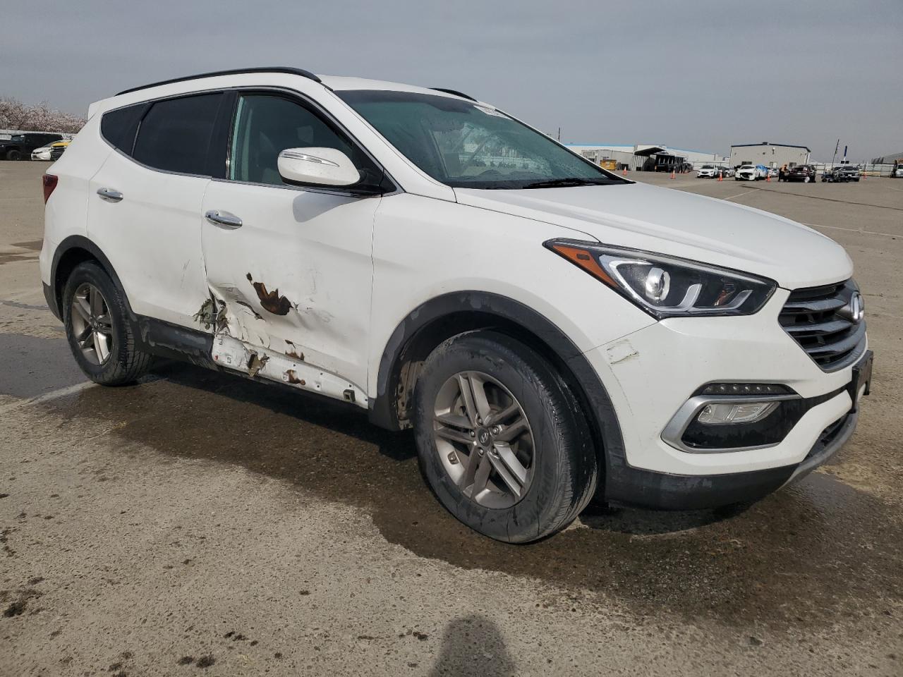 5NMZU3LB4JH088577  hyundai santa fe 2018 IMG 3