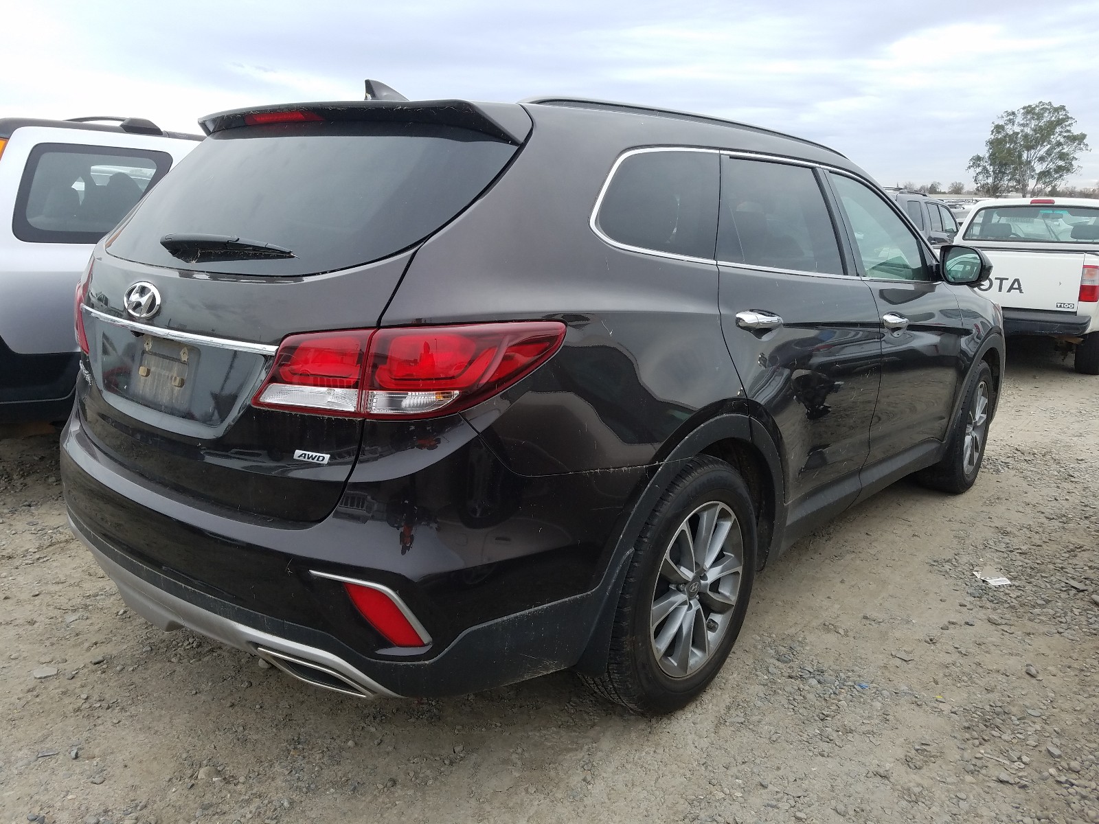 KM8SMDHFXJU269724  hyundai santa fe s 2018 IMG 3