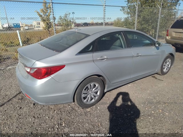 5NPEB4AC3BH275920  hyundai sonata 2011 IMG 3