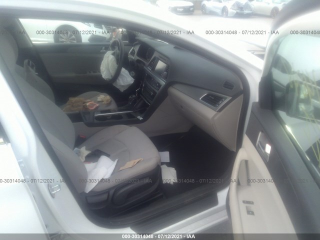 5NPE24AF1GH368064  hyundai sonata 2016 IMG 4