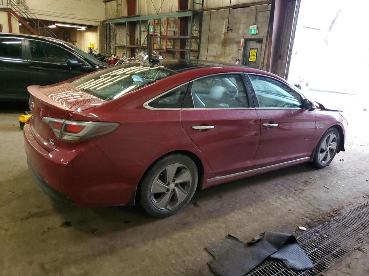 KMHE34L14GA008238  hyundai sonata 2016 IMG 2