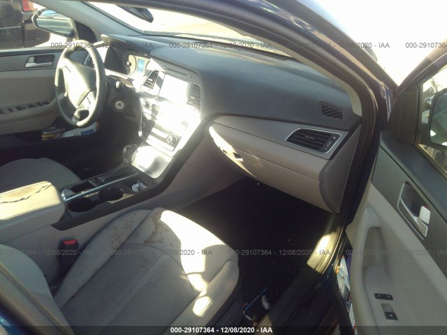 5NPE24AF0GH381713  hyundai sonata 2016 IMG 4