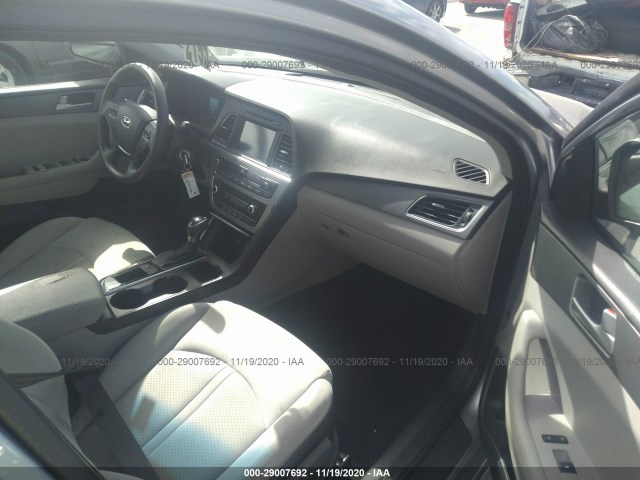 5NPE24AF3GH389921  hyundai sonata 2016 IMG 4