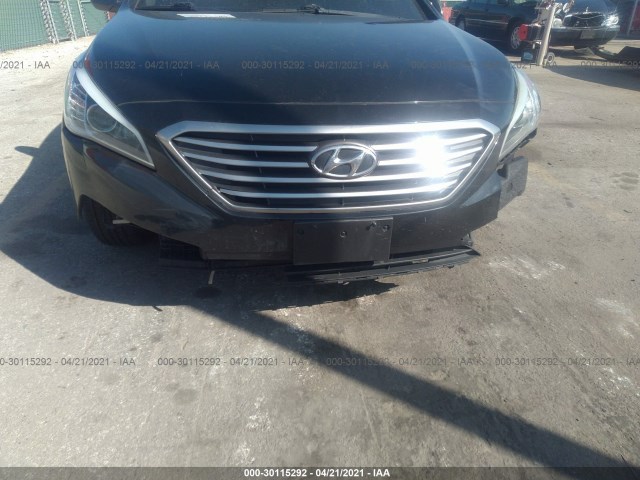 5NPE24AF8HH446051  hyundai sonata 2017 IMG 5