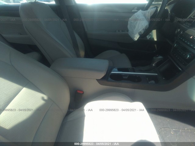 5NPE34AF3HH536415  hyundai sonata 2017 IMG 4