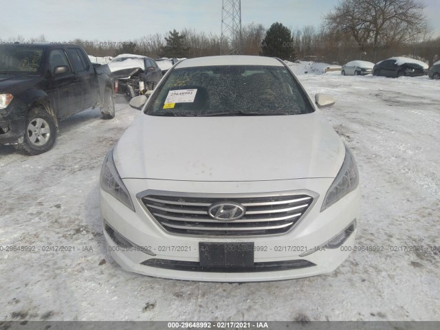 5NPE24AF5HH560041  hyundai sonata 2017 IMG 5