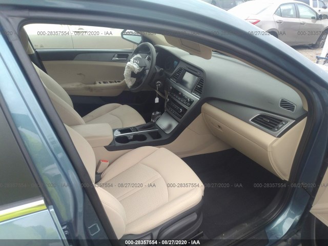 5NPE24AF9HH571477  hyundai sonata 2017 IMG 4