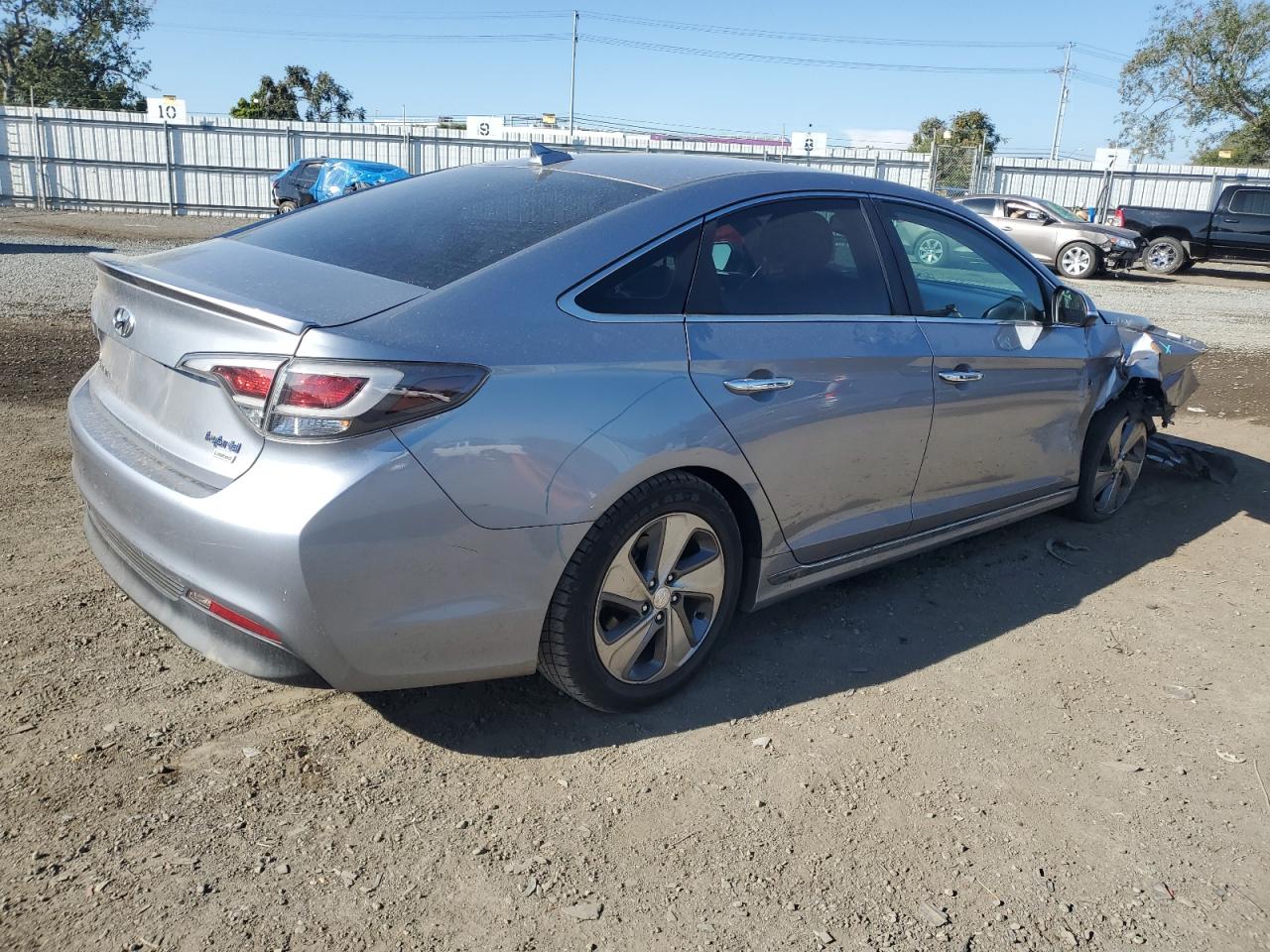 KMHE34L17HA050971  hyundai sonata 2017 IMG 2