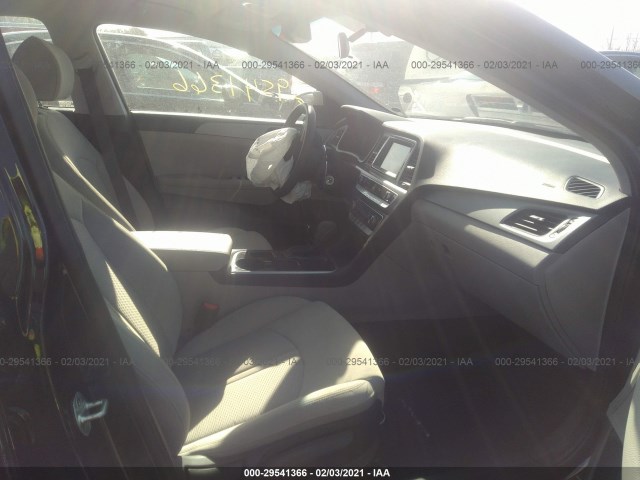 5NPE24AF3KH800825  hyundai sonata 2019 IMG 4