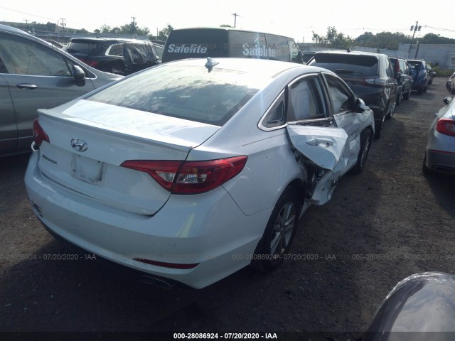 5NPE24AF4HH522557  hyundai sonata se 2007 IMG 3