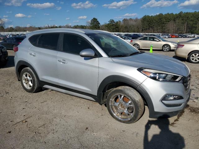 KM8J33A4XHU453296  hyundai tucson 2017 IMG 3