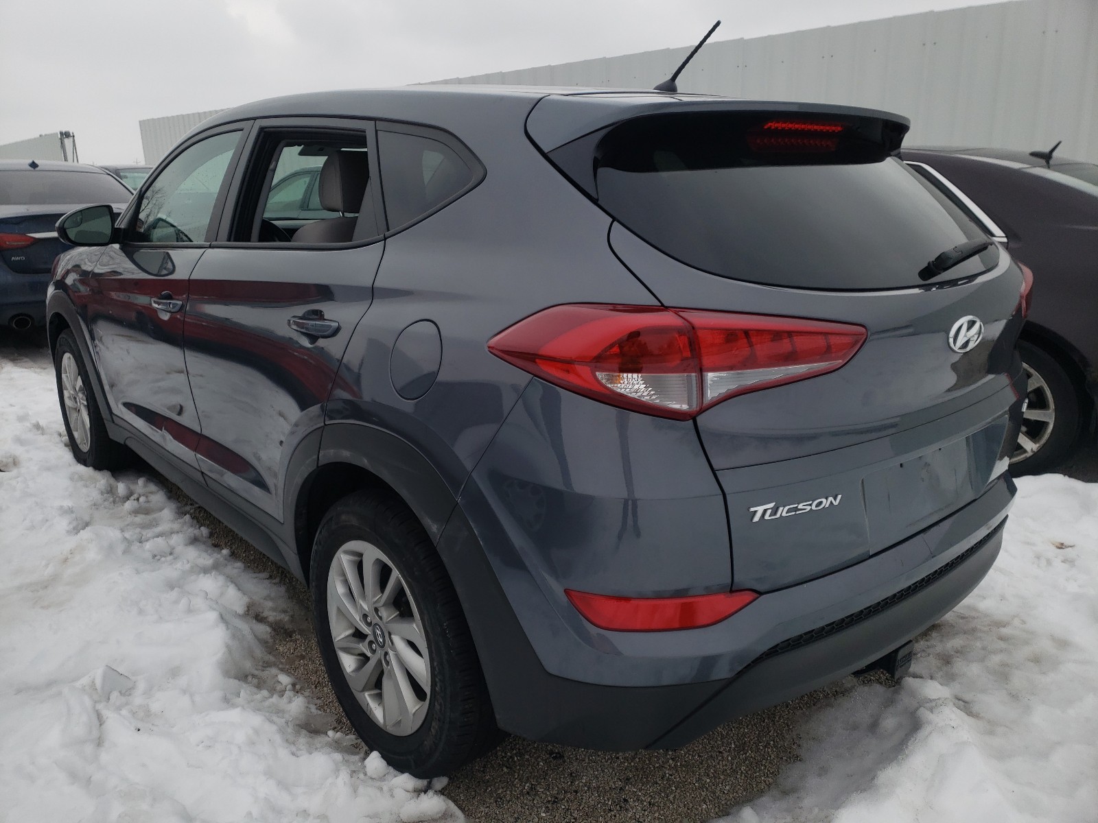 KM8J2CA43JU741525  hyundai tucson se 2018 IMG 2