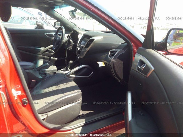 KMHTC6AD5GU268629  hyundai veloster 2016 IMG 4