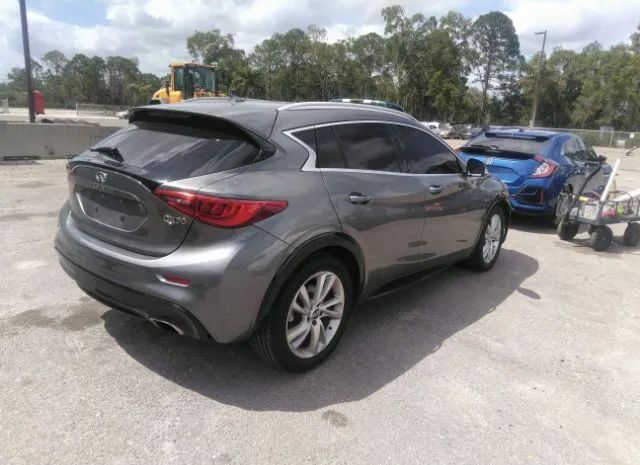 SJKCH5CP3HA029233  infiniti qx30 2017 IMG 3