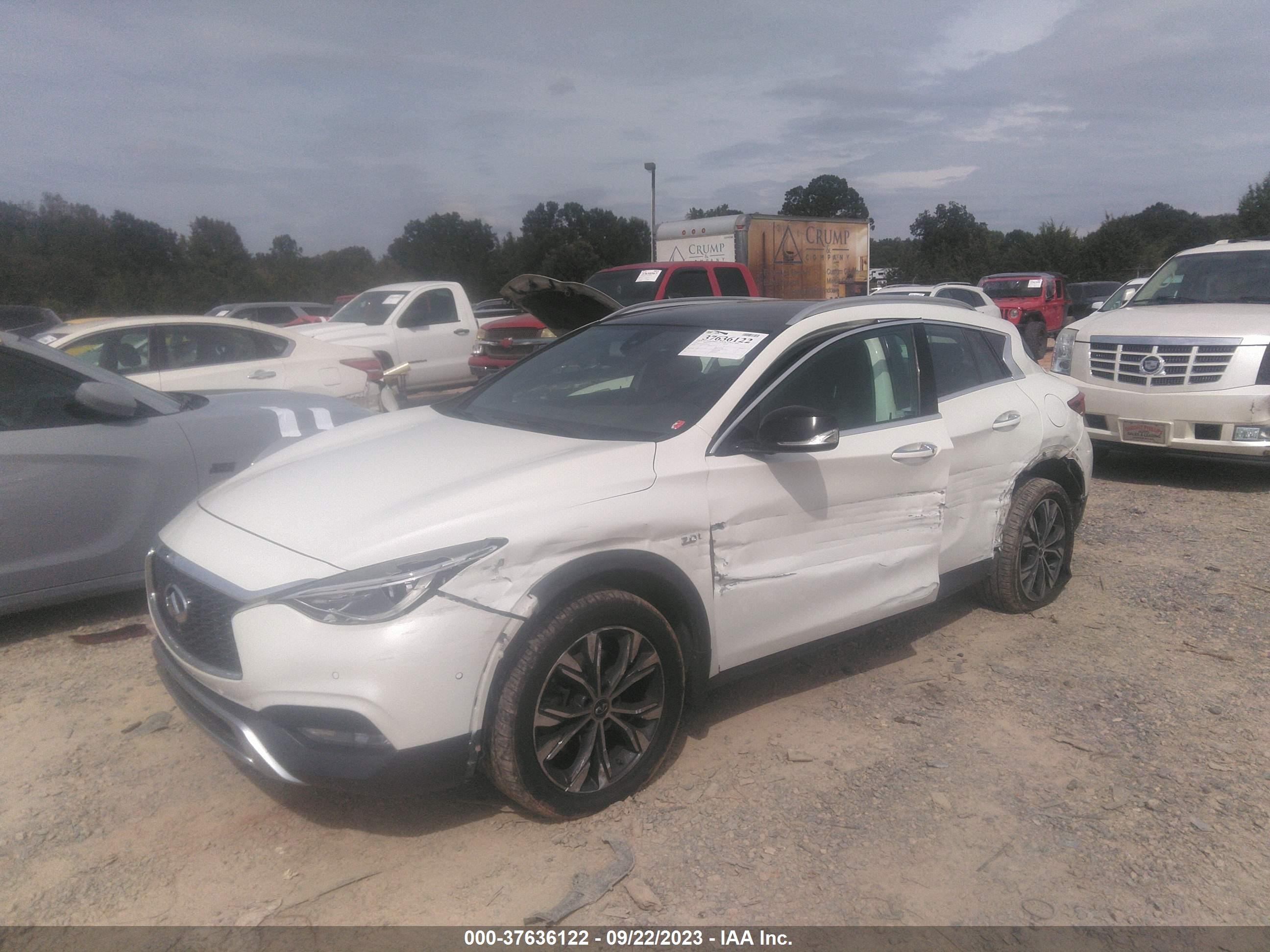 SJKCH5CR6HA032242  infiniti qx30 2017 IMG 1