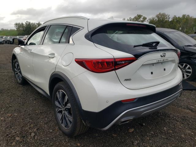 SJKCH5CR7JA057012  infiniti qx30 base 2018 IMG 2