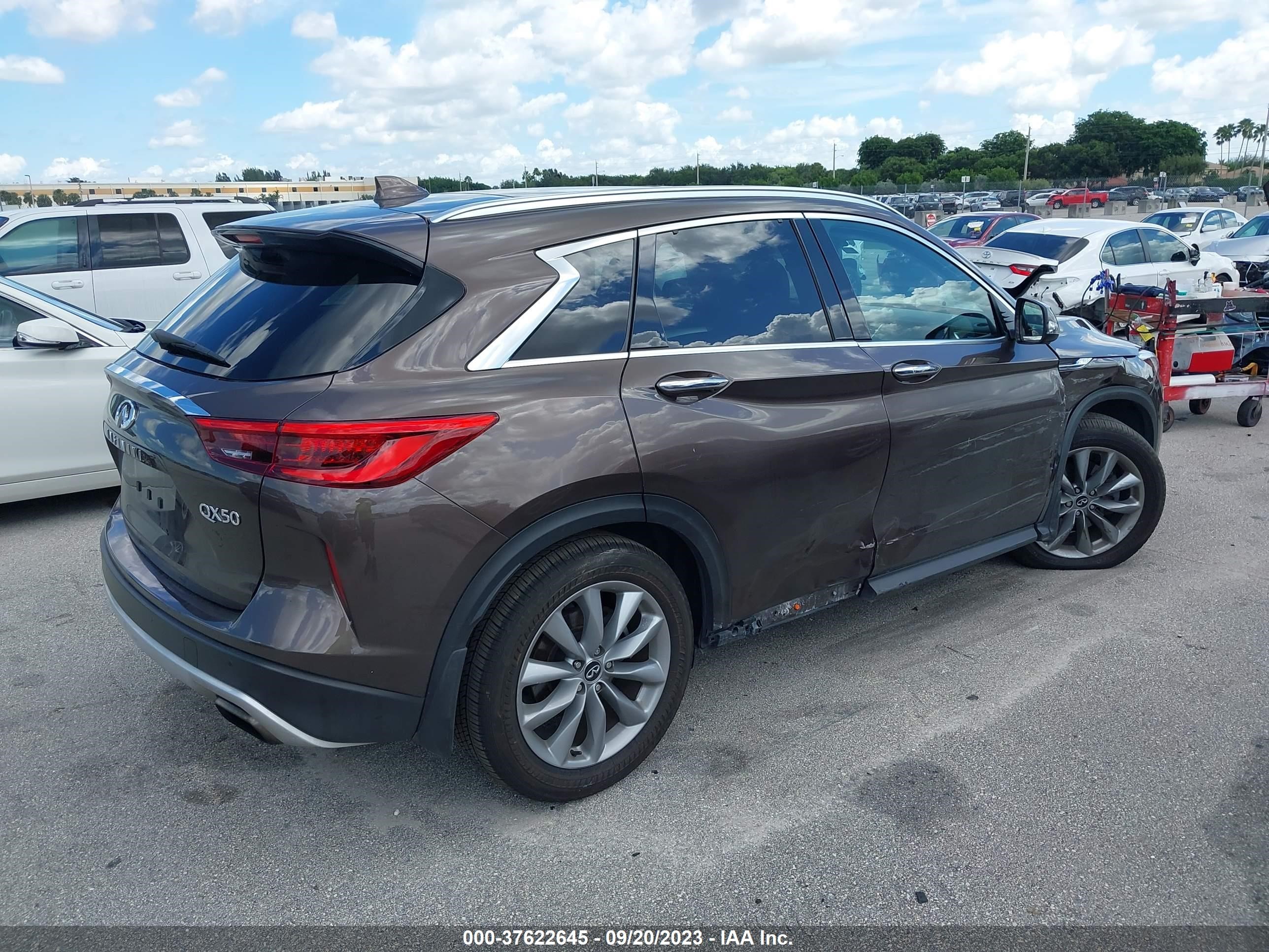 3PCAJ5M12KF132876  infiniti qx50 2019 IMG 3