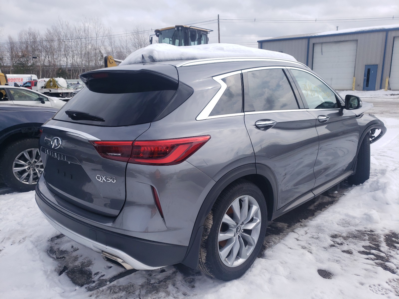 3PCAJ5M35KF135045  infiniti  2019 IMG 3