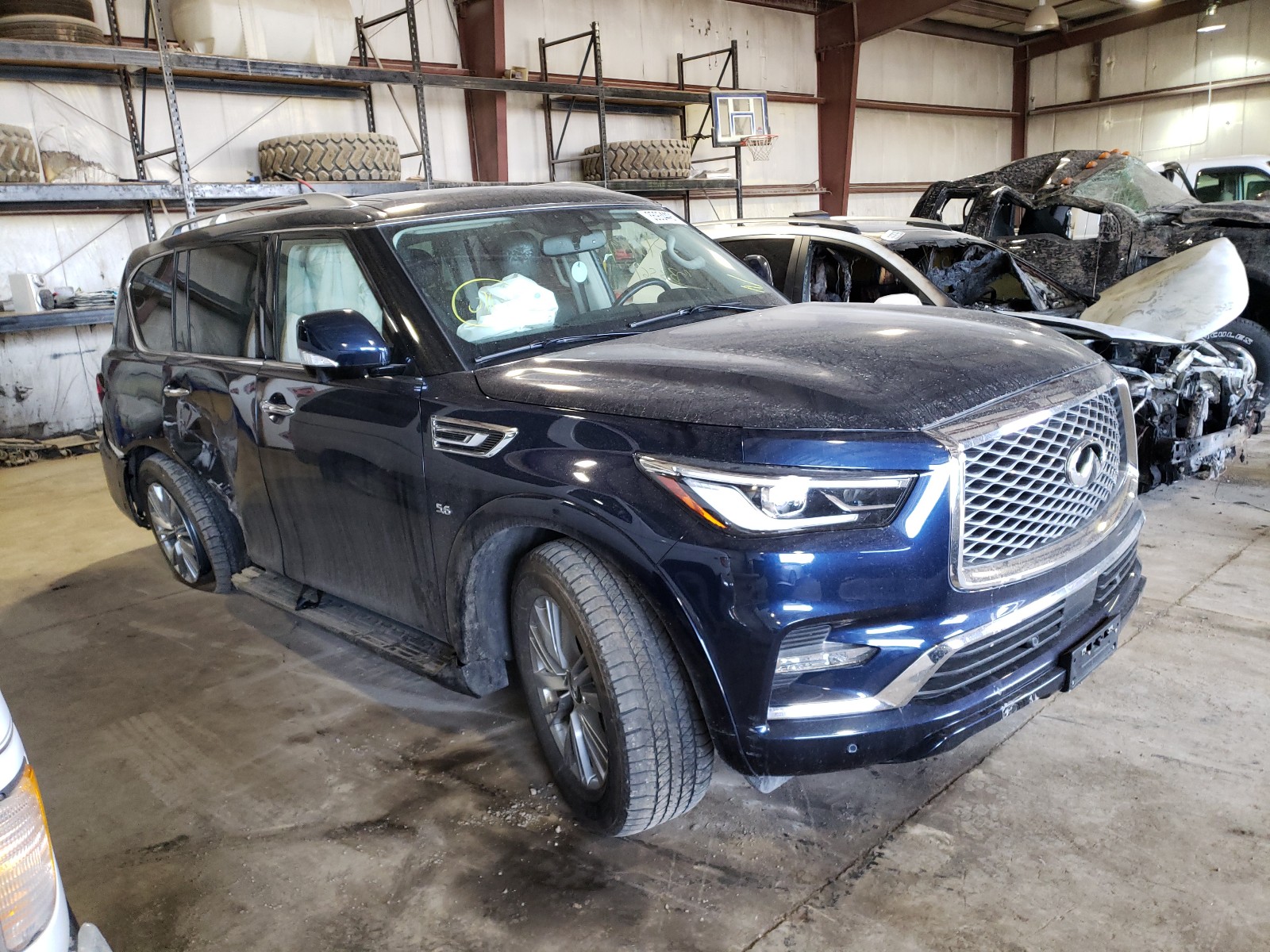 JN8AZ2NE8K9232178  infiniti qx80 luxe 2019 IMG 0