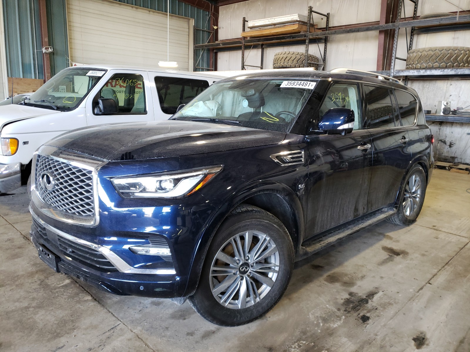 JN8AZ2NE8K9232178  infiniti qx80 luxe 2019 IMG 1