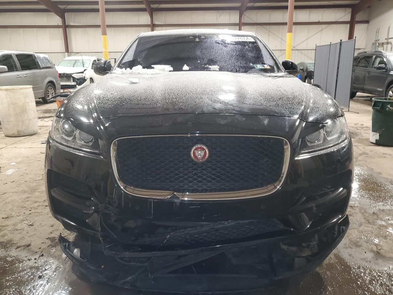 SADCJ2BV3HA899350  jaguar f-pace 2017 IMG 4