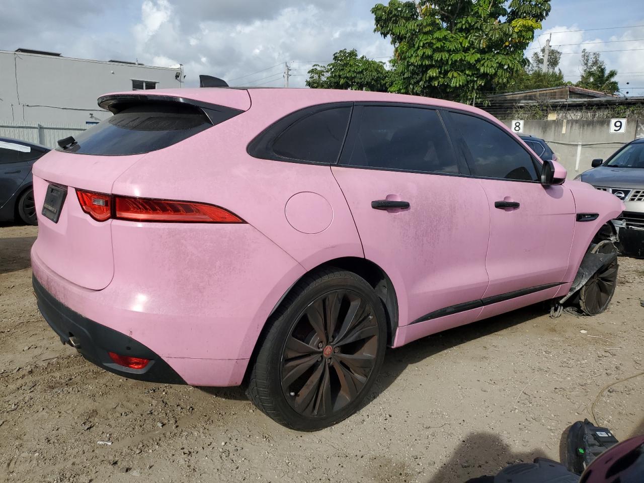 SADCL2FX5JA299263  jaguar f-pace 2018 IMG 2