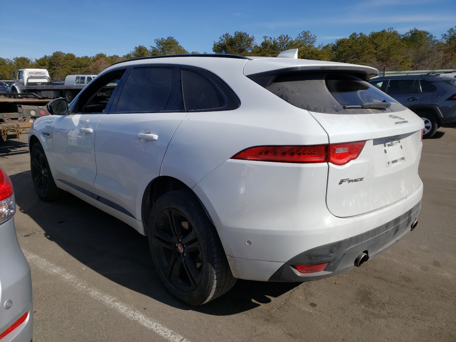 SADCL2BV0HA490720  jaguar f-pace r - 2017 IMG 2