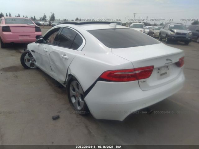 SAJAR4BG2HA974615  jaguar xe 2017 IMG 2