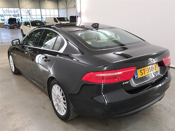 SAJAB4BN7JCP40760  jaguar xe 2018 IMG 2