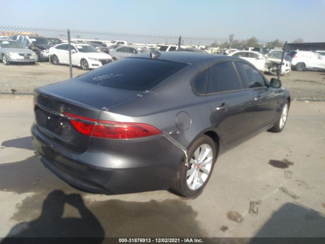 SAJBD4BN8HCY48832  jaguar xf 2017 IMG 3