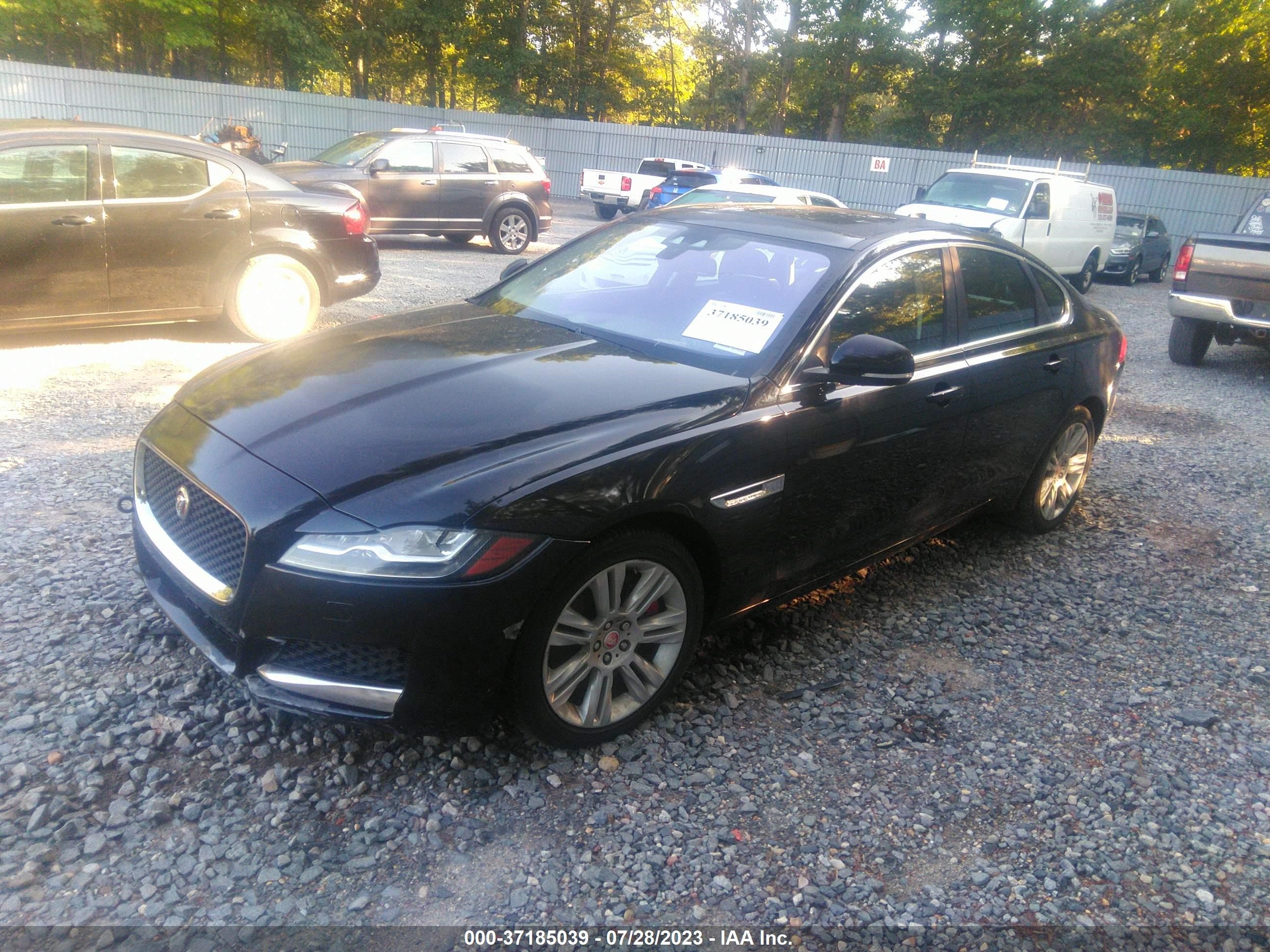 SAJBJ4BV5GCY21093  jaguar xf 2016 IMG 1