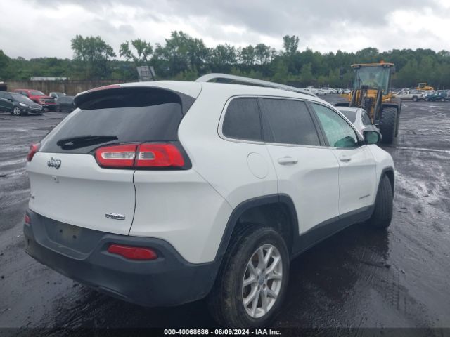 1C4PJMCB3HW546963  jeep cherokee 2016 IMG 3