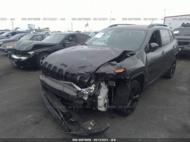 1C4PJLCB5JD557670  jeep cherokee 2018 IMG 1