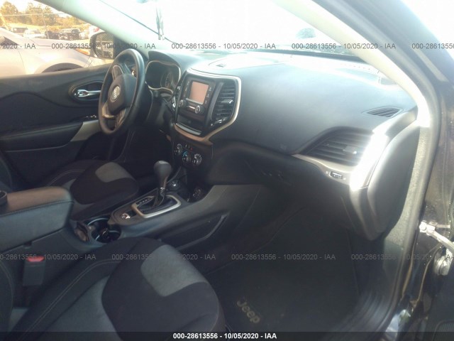 1C4PJMAB2HW638018  jeep cherokee 2017 IMG 4