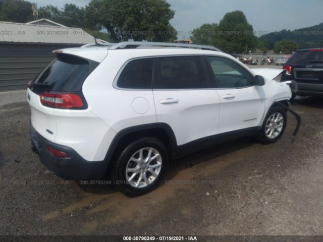 1C4PJMCS2HD216095  jeep cherokee 2017 IMG 3