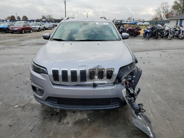 1C4PJLCB1KD143853  jeep cherokee 2018 IMG 4