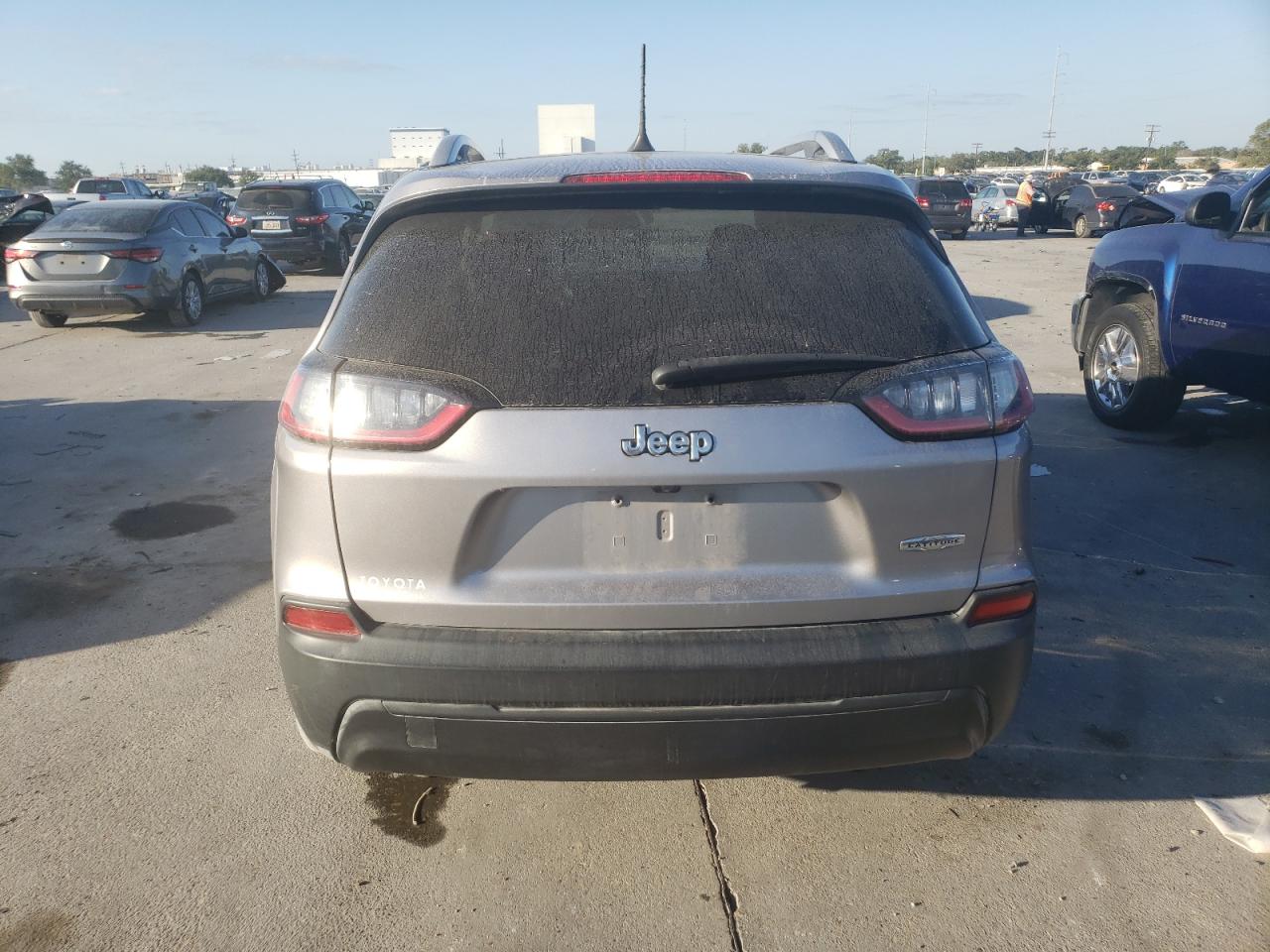 1C4PJLLB7KD184939  jeep cherokee 2018 IMG 5