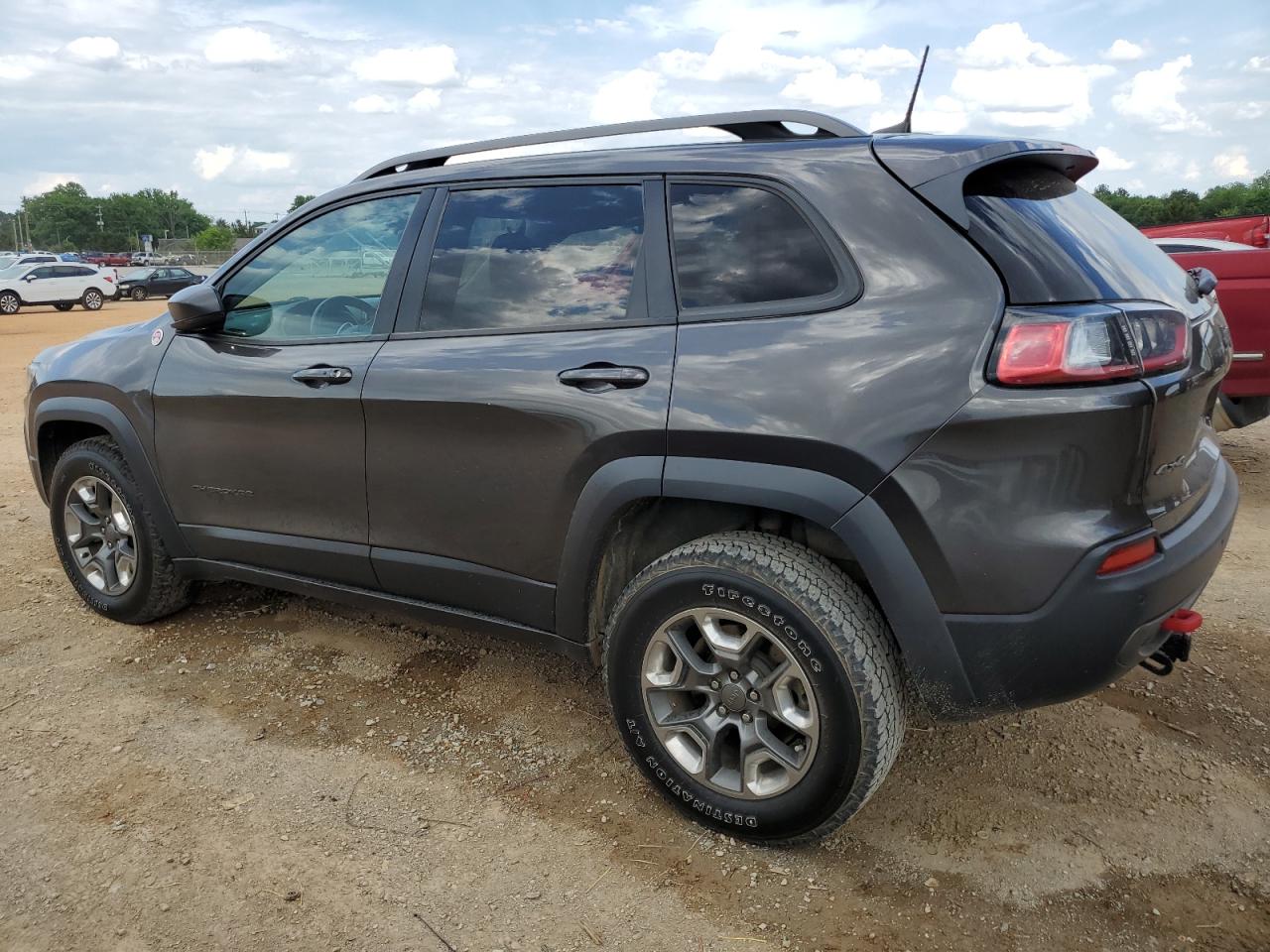 1C4PJMBX3KD183600  jeep cherokee 2018 IMG 1