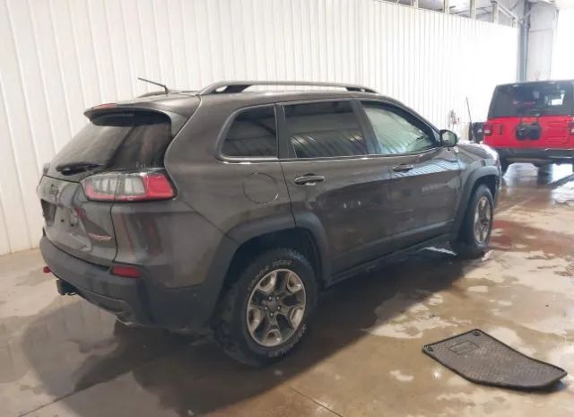 1C4PJMBX3KD280523  jeep cherokee 2018 IMG 3